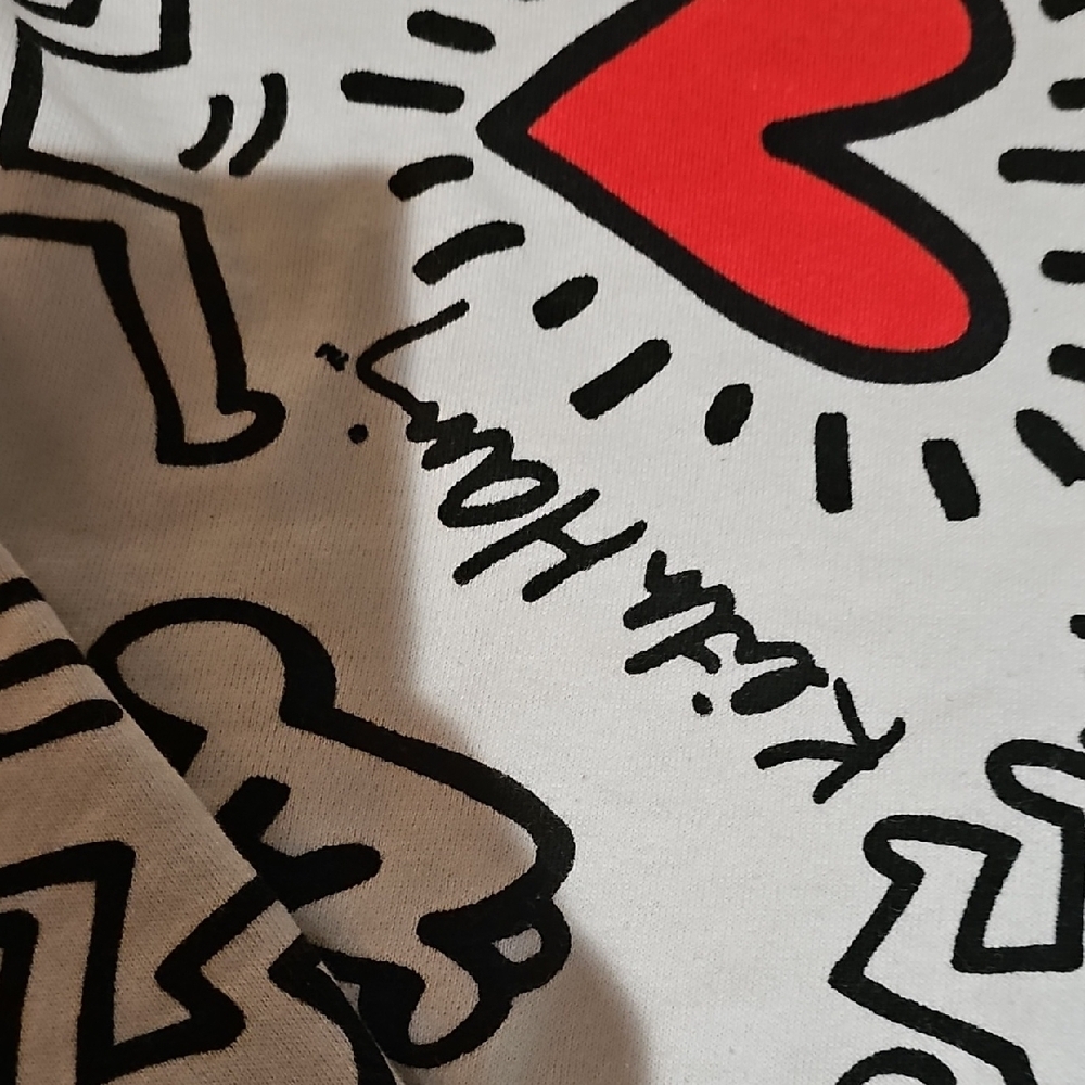 Vintage KEITH HARING Graphic White and Red Men's Sweater - Picture 6 of 6